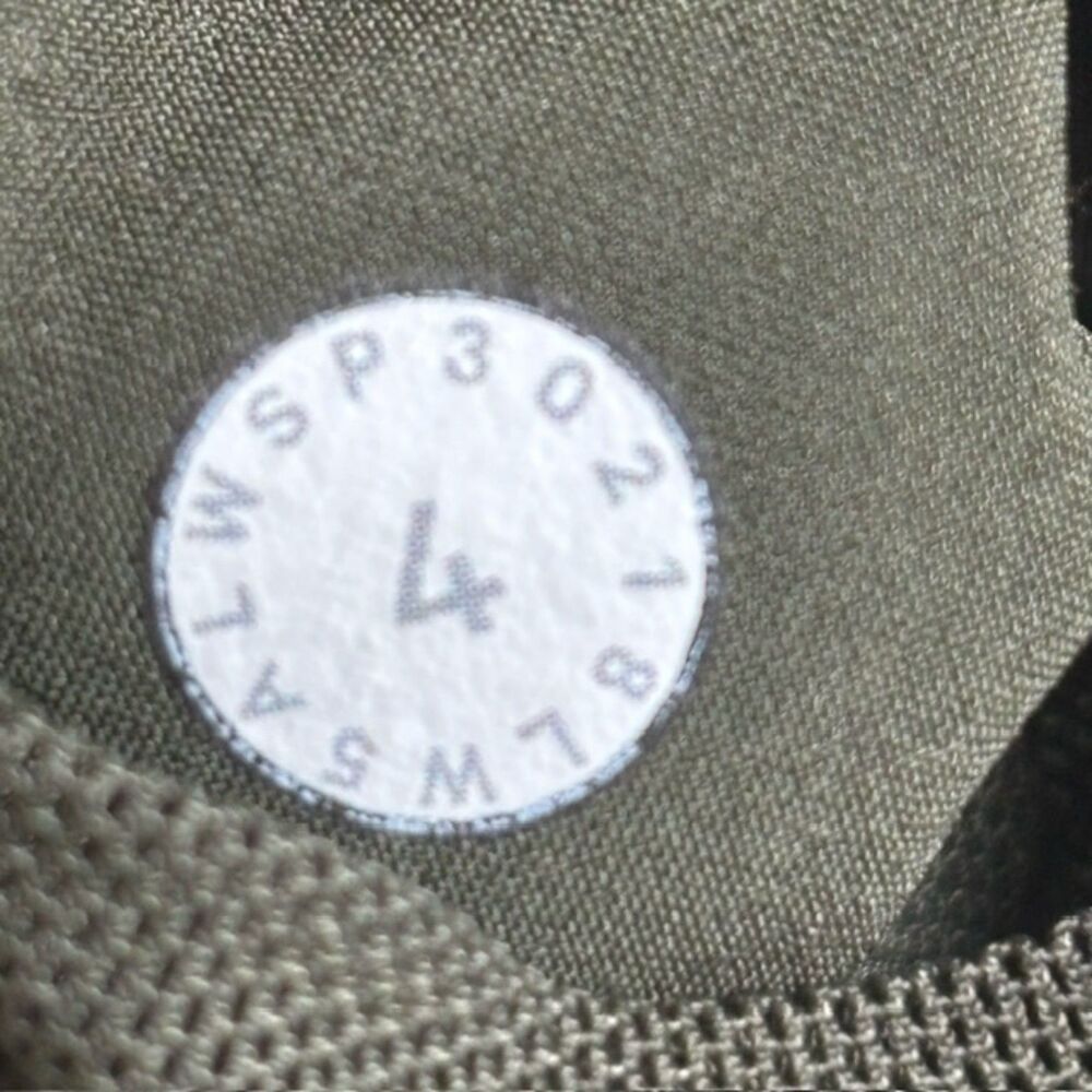 Lululemon On The Fly Pant 28" *Dark Olive - Picture 10 of 12